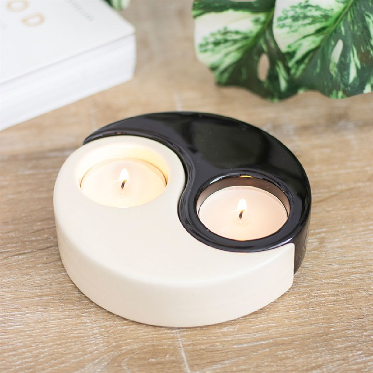 Yin & Yang design candle holder 